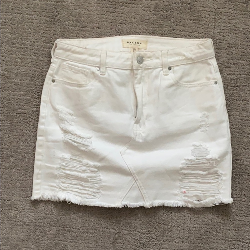 White denim skirt
